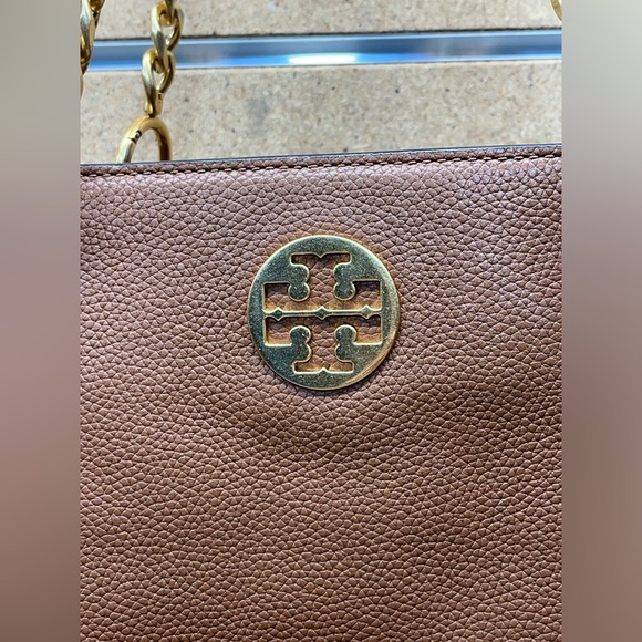 TORY BURCH EVERLY TOTE 👜 WITHOUT DUST BAG CAN’T REMEMBER EVER USING IT - Picture 3 of 16